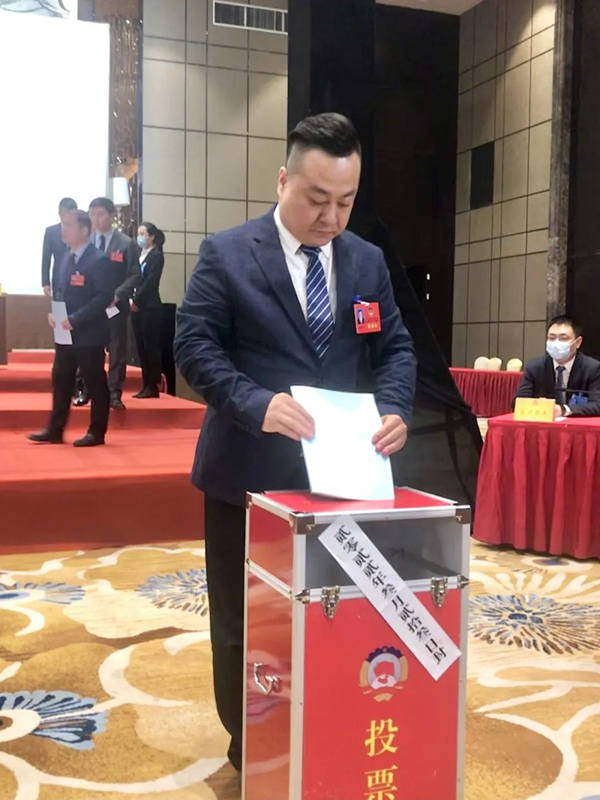 黃豆豆品牌創(chuàng)始人黃富樂當(dāng)選西安市雁塔區(qū)第十二屆政協(xié)委員